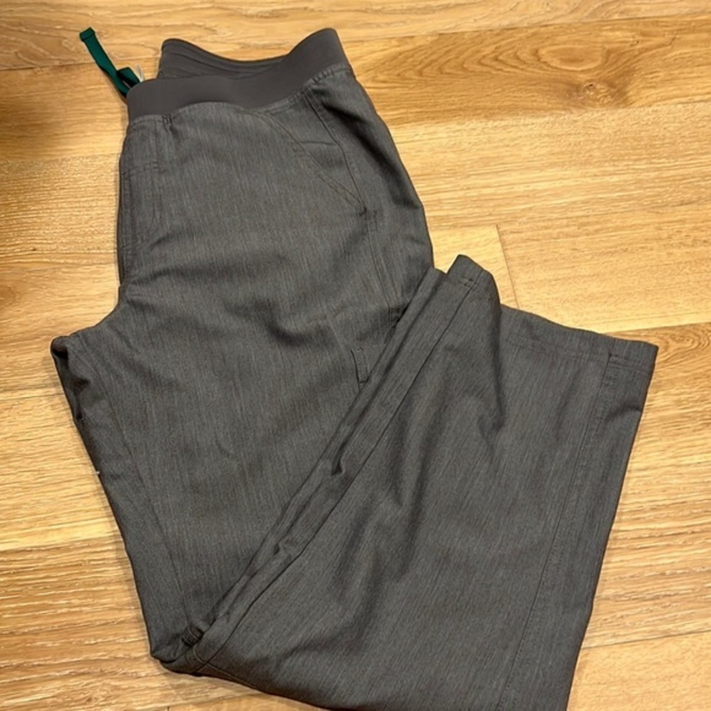 Figs‎ medium technical scrub pants